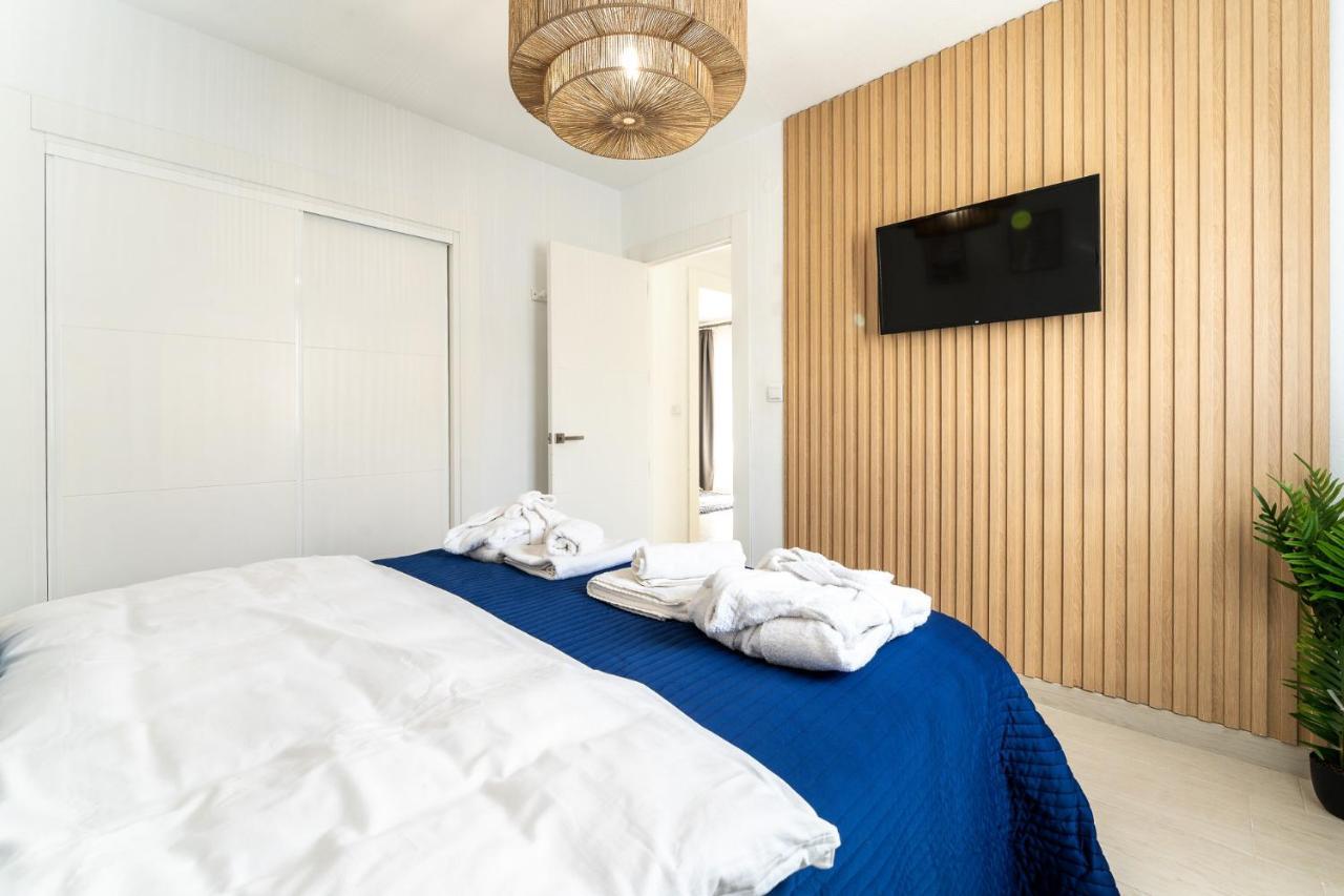 Sea View 2 Bedroom Apartment 2 Min Away From The Beach Torremolinos Exterior foto